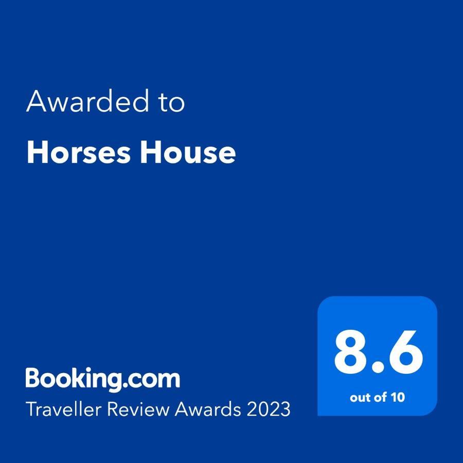 Апартаменты Horses House Эль-Карак Экстерьер фото